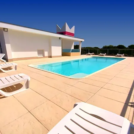 Apartment Garden Retreat Steps From The Pool Bibione